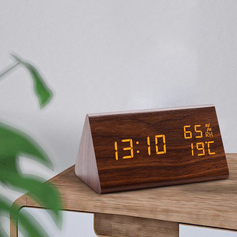 Digitale Uhr mit Temperaturanzeige